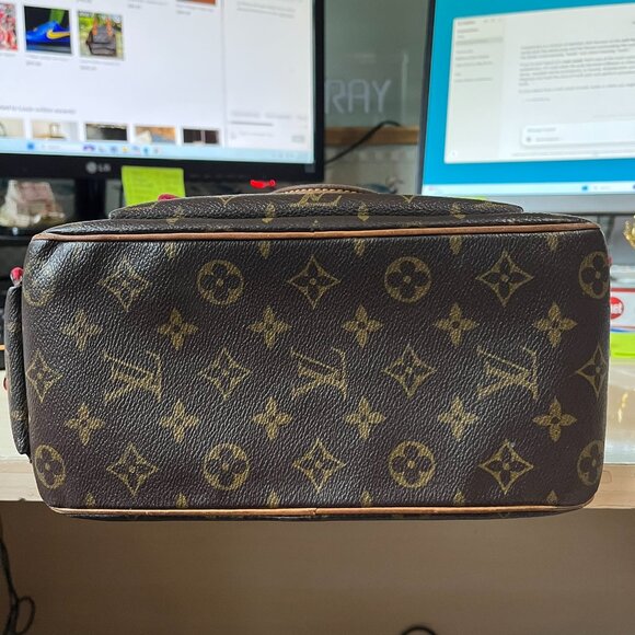 SOLD - Authentic Louis Vuitton Excentri Cite Satchel Monogram with Dust Bag - Picture 13 of 13